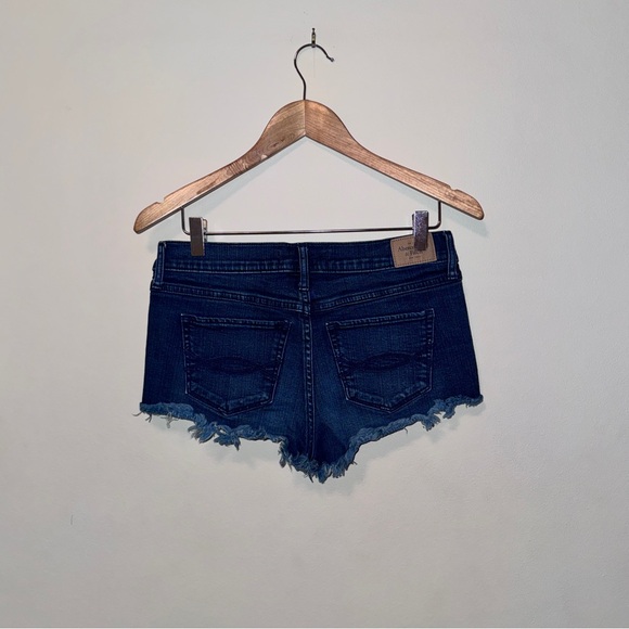 Women’s Abercrombie & Fitch US 6 Navy Blue Booty Jean Shorts - Picture 8 of 8